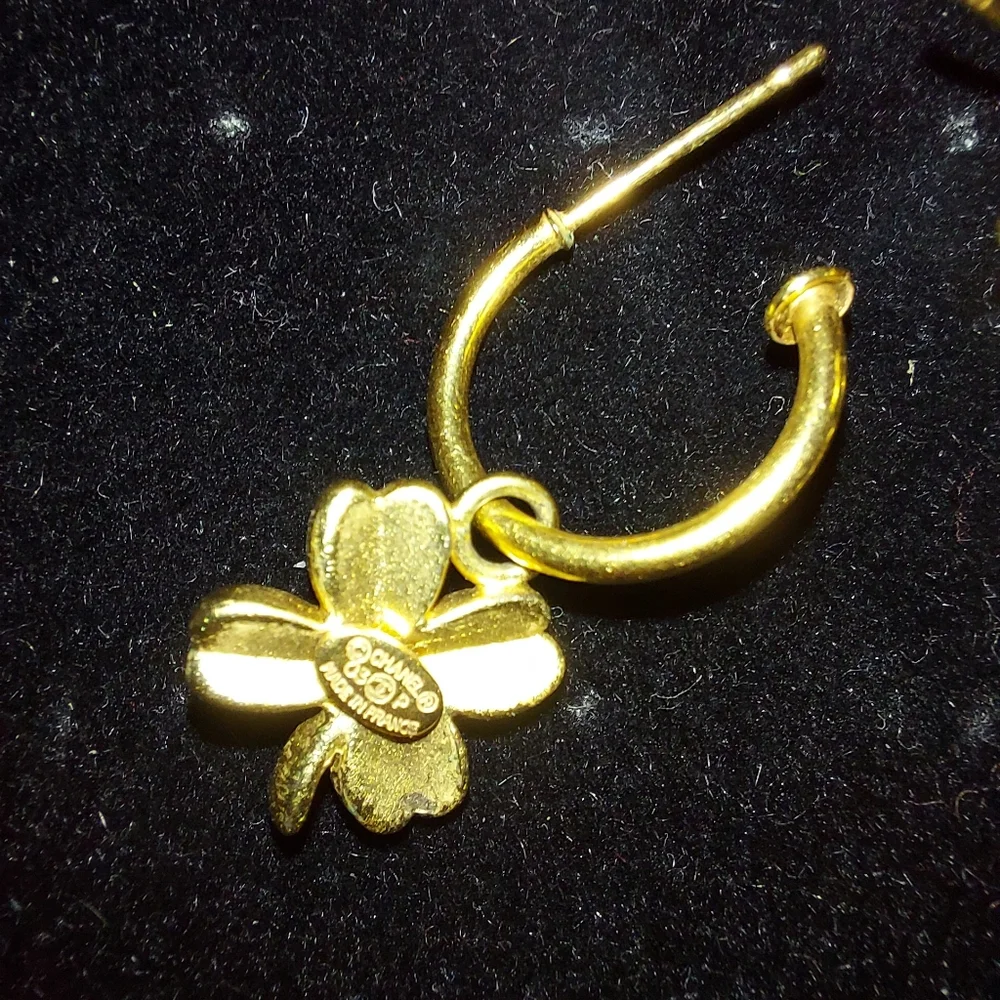 Chanel Gold Lucky 4 Leaf Clover Charm Hoop Pierced Earrings. Authentic VGC